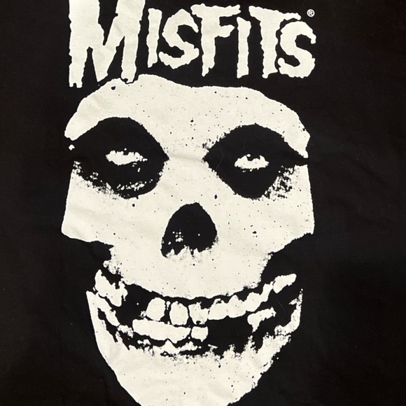 Misfits Distressed Skull Tee NWOT - Picture 7 of 8